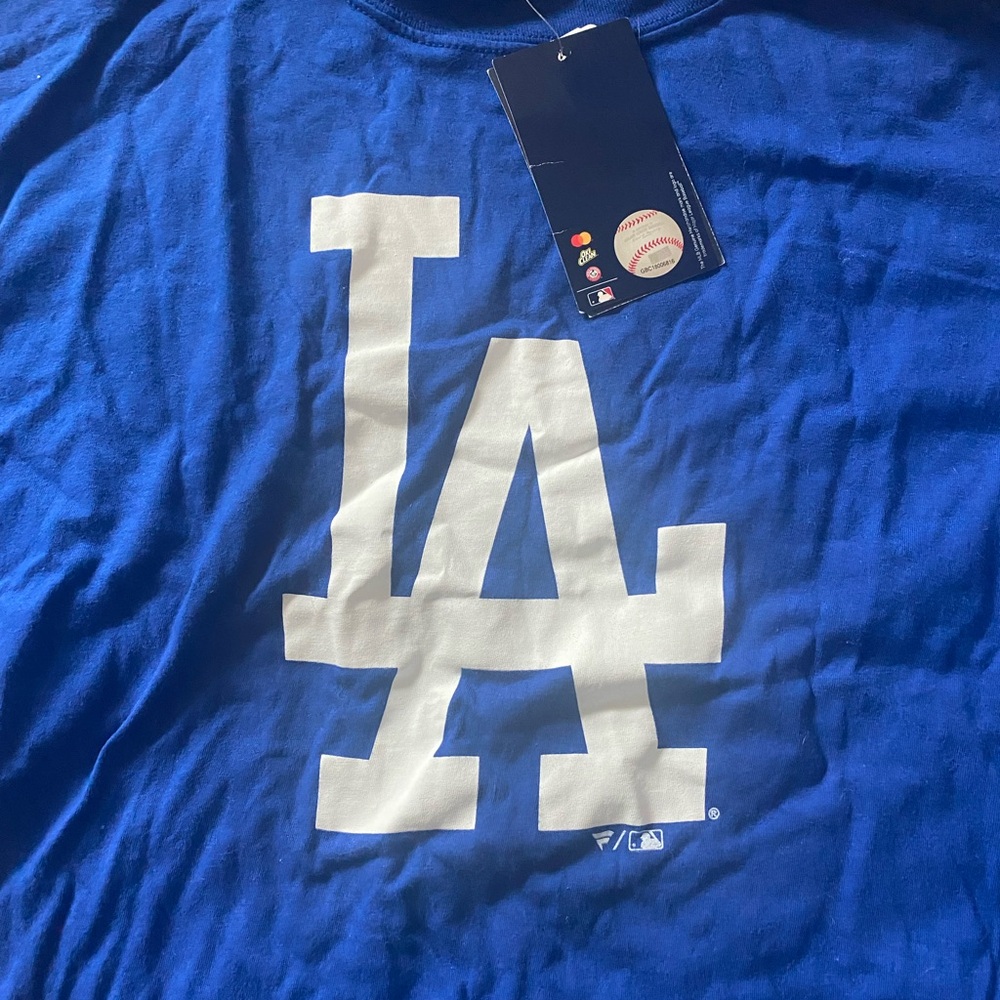 Dodgers baseball shirt, size XLarge never worn, tags on